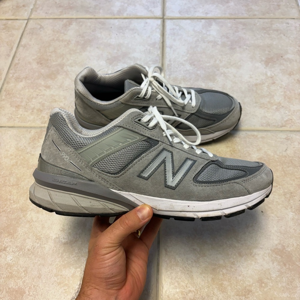 New Balance 990v5